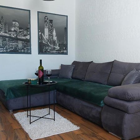 Apartment Zana 피로바츠 외부 사진