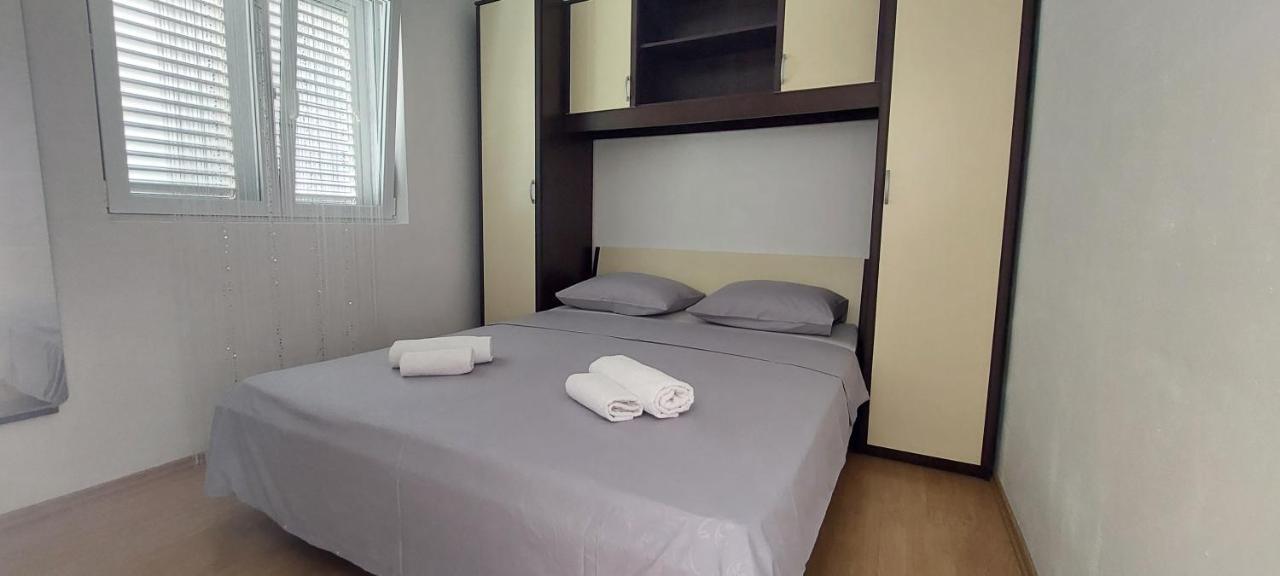 Apartment Zana 피로바츠 외부 사진